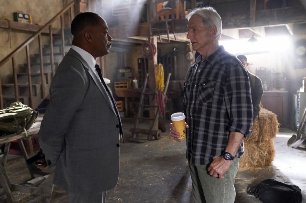 Gibbs and Parker investigating murders