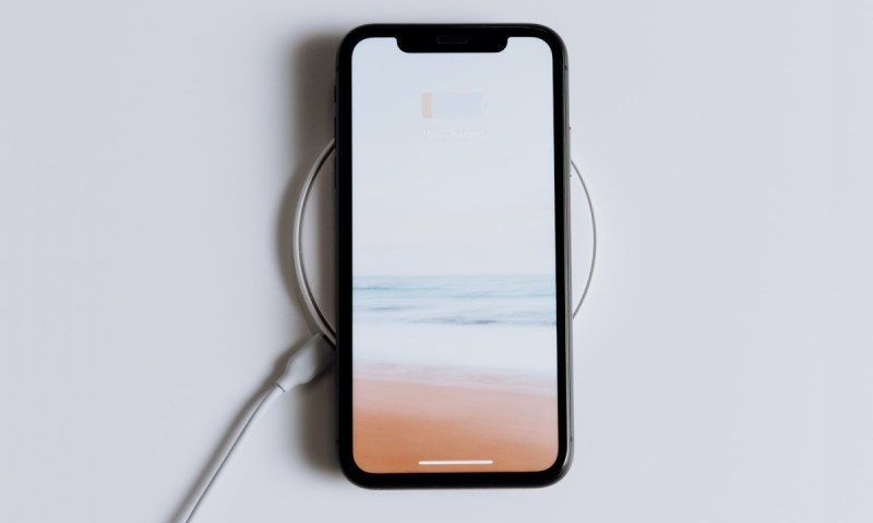 The iPhone update will have "Charging with clean energy";  know what it is