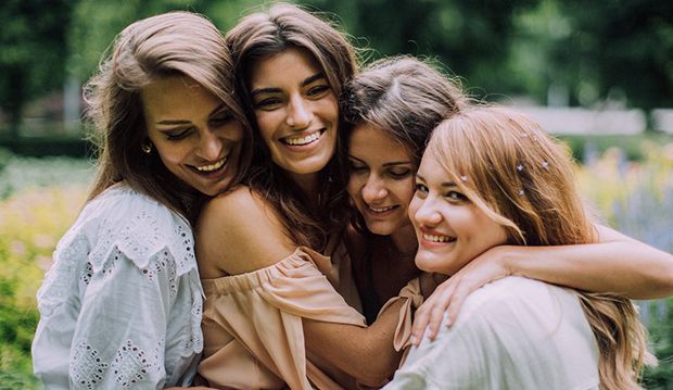 Best friends according to zodiac signs (photo: pexels.com/elina fairytale)