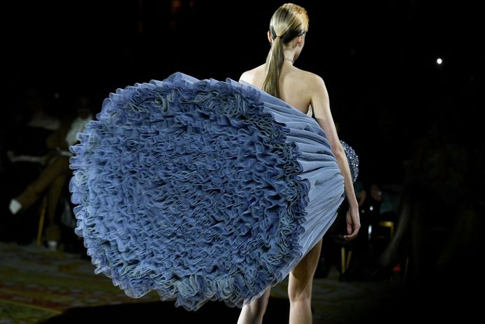 The back of the horizontal dress by Viktor & Rolf in Paris.