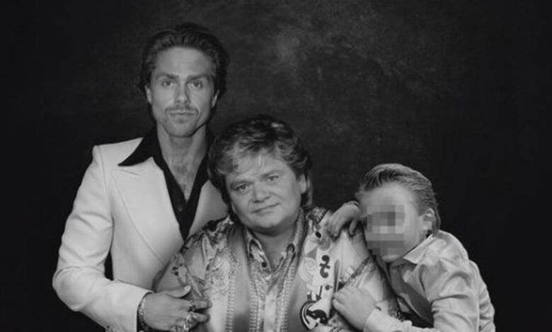 Artist Ard Gelinck Inundated With Requests After Editing Photos Of Three Generations Of Hazes |  show