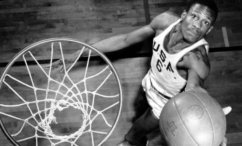 Bill Russell Review: Legend [Netflix]