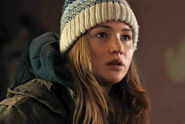 movie stars, strangely low salary, iconic role, jennifer lawrence, winter bone