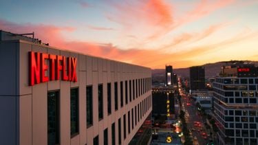 Netflix lowers subscription prices markets