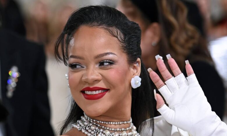 Rihanna shares shocking baby bump photos to celebrate the fifth anniversary of her lingerie brand |  show